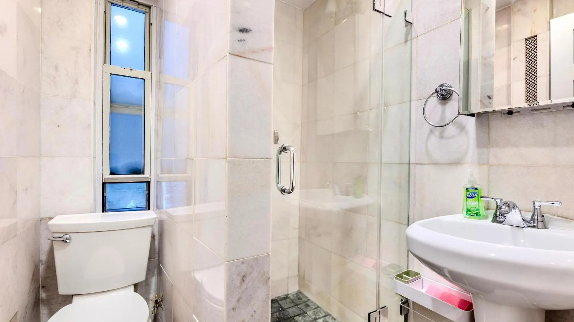 2 Bedroom Home In Lower Manhattan New York Apartment