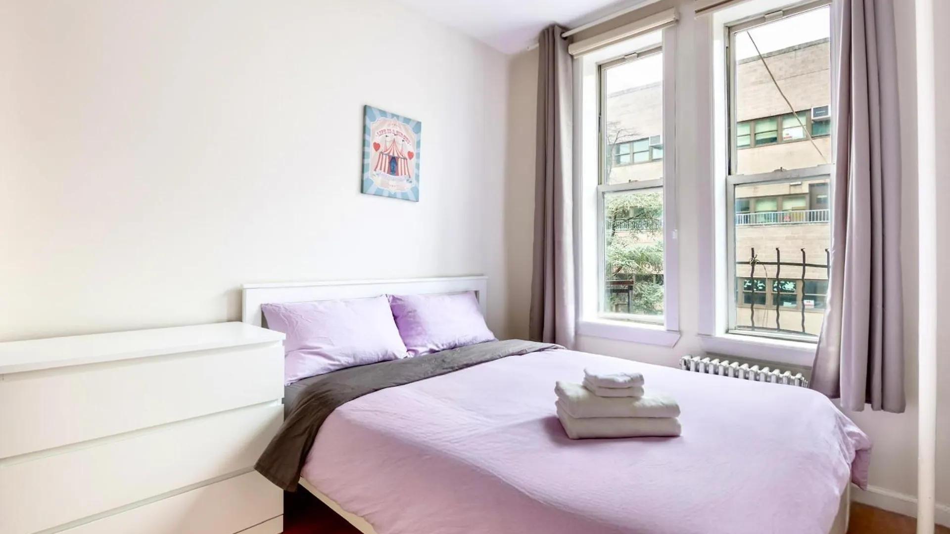 2 Bedroom Home In Lower Manhattan New York 0*,  United States
